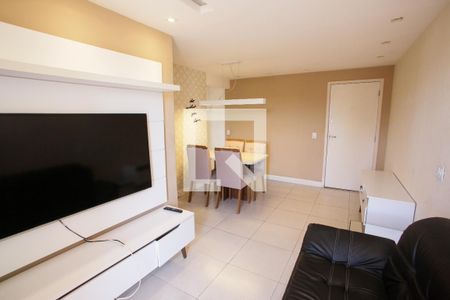 Sala de apartamento para alugar com 2 quartos, 70m² em Taquara, Rio de Janeiro
