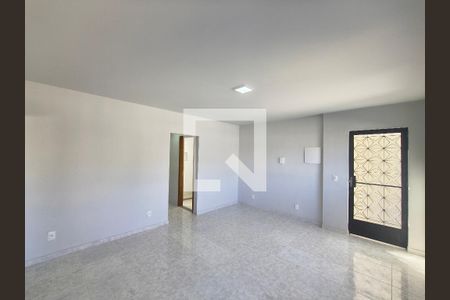 Casa para alugar com 4 quartos, 300m² em Tanque, Rio de Janeiro
