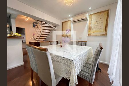 Sala de casa de condomínio à venda com 3 quartos, 163m² em Ferreira, São Paulo