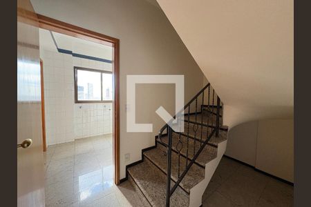 Apartamento à venda com 4 quartos, 305m² em Setor Bueno, Goiânia