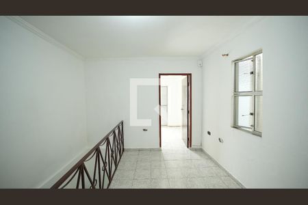 Hall social de casa para alugar com 4 quartos, 170m² em Vila Luzita, Santo André