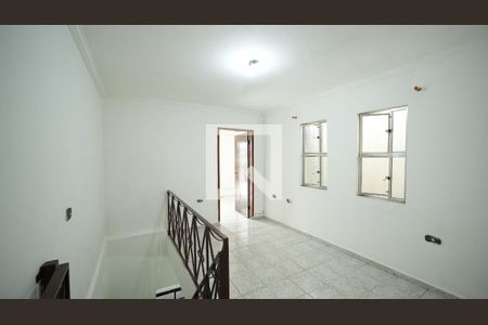 Hall social de casa para alugar com 4 quartos, 170m² em Vila Luzita, Santo André