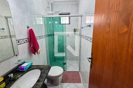 Banheiro da Suíte 1 de apartamento para alugar com 3 quartos, 120m² em Aviação, Praia Grande