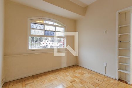 Quarto 1 de casa para alugar com 3 quartos, 140m² em Vila Ipiranga, Porto Alegre