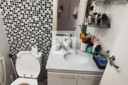 Banheiro de apartamento para alugar com 2 quartos, 70m² em Curicica, Rio de Janeiro