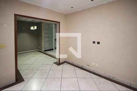 Sala de casa para alugar com 2 quartos, 90m² em Jardim Três Marias, São Paulo