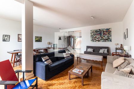 Sala 1 de casa à venda com 4 quartos, 270m² em Pacaembu, São Paulo