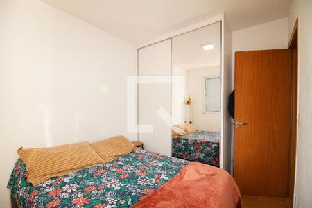 Quarto 01    de apartamento à venda com 2 quartos, 42m² em Buritis, Belo Horizonte