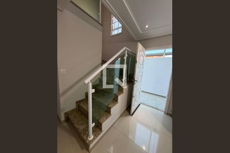 Sala de casa para alugar com 3 quartos, 150m² em Parque Renato Maia, Guarulhos