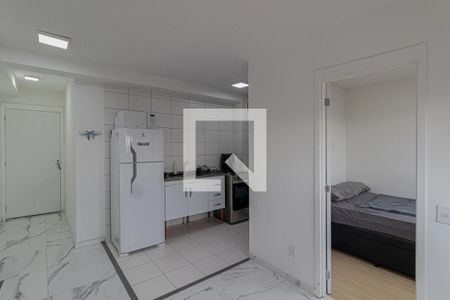 Sala/Cozinha/Área de Serviço  de apartamento para alugar com 2 quartos, 47m² em Cidade Antônio Estêvão de Carvalho, São Paulo