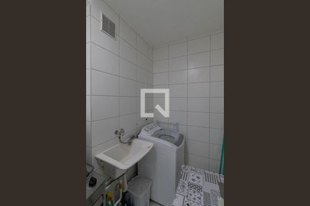 Sala/Cozinha/Área de Serviço  de apartamento para alugar com 2 quartos, 47m² em Cidade Antônio Estêvão de Carvalho, São Paulo