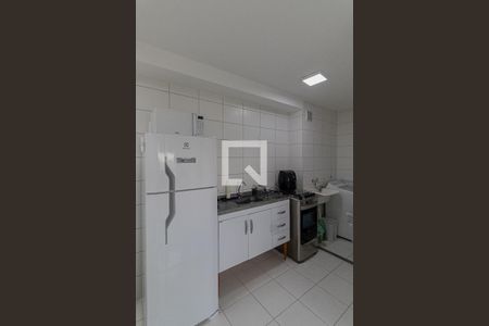 Sala/Cozinha/Área de Serviço  de apartamento para alugar com 2 quartos, 47m² em Cidade Antônio Estêvão de Carvalho, São Paulo