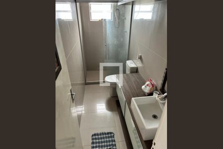 Banheiro de apartamento para alugar com 1 quarto, 55m² em Vila Ipiranga, Porto Alegre