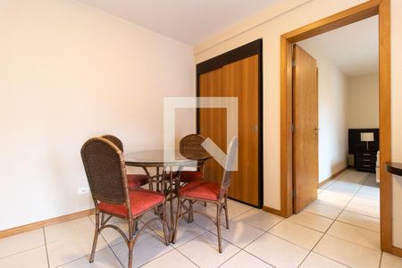 Detalhe Sala de apartamento para alugar com 1 quarto, 60m² em Centro, Curitiba