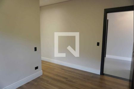 Suíte 1 de casa de condomínio à venda com 4 quartos, 346m² em Sítio do Rosário, Barueri