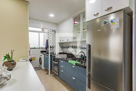 Cozinha de apartamento para alugar com 2 quartos, 62m² em Parque Fongaro, São Paulo