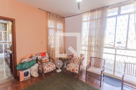 Sala 1 de casa à venda com 2 quartos, 227m² em Nova Floresta, Belo Horizonte