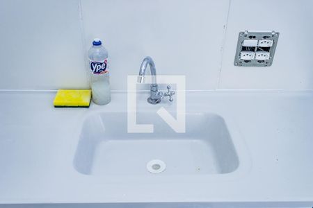 Sala, cozinha e área de serviço de apartamento para alugar com 2 quartos, 33m² em Jardim Pereira Leite, São Paulo
