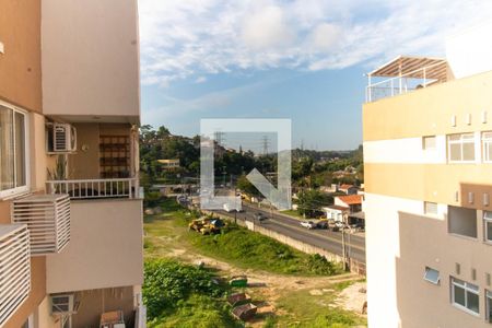 Vista da Sala de apartamento à venda com 2 quartos, 60m² em Pendotiba, Niterói