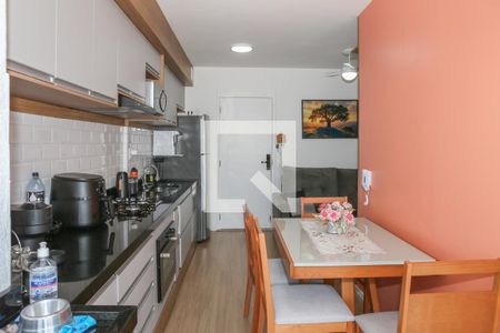 Sala e Cozinha de apartamento para alugar com 2 quartos, 41m² em Lapa de Baixo, São Paulo