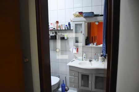 Banheiro da Suíte de casa à venda com 3 quartos, 230m² em Parque Cidade Jardim Ii, Jundiaí
