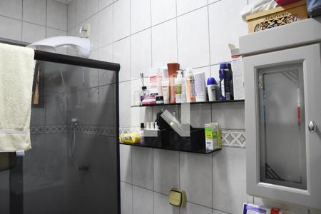 Banheiro da Suíte de casa à venda com 3 quartos, 230m² em Parque Cidade Jardim Ii, Jundiaí