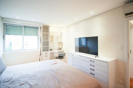 Suíte    de apartamento para alugar com 2 quartos, 96m² em Vila Nova Conceição, São Paulo