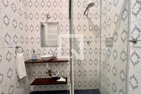 Banheiro  de apartamento para alugar com 1 quarto, 40m² em Copacabana, Rio de Janeiro