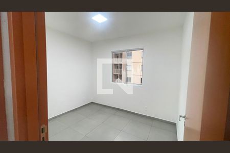 Quarto 2 de apartamento para alugar com 2 quartos, 47m² em Granja Viana, Cotia