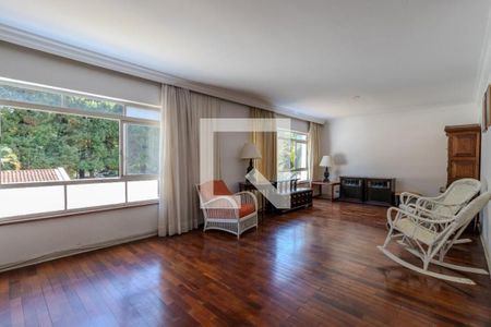 Casa à venda com 4 quartos, 261m² em Chácara Monte Alegre, São Paulo