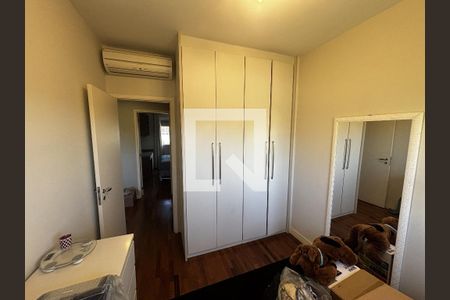 Quarto de casa de condomínio para alugar com 3 quartos, 138m² em Jardim Monte Kemel, São Paulo