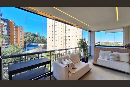 Varanda  de apartamento à venda com 3 quartos, 163m² em Alto de Pinheiros, São Paulo