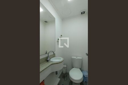 Lavabo  de apartamento para alugar com 1 quarto, 67m² em Menino Deus, Porto Alegre