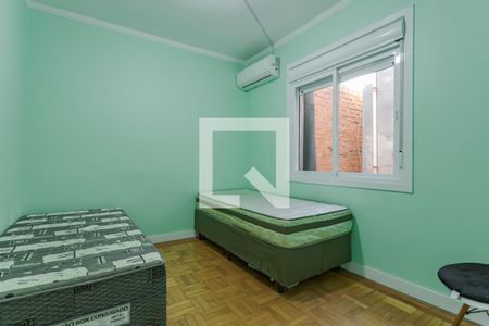 Quarto 2 de apartamento para alugar com 2 quartos, 42m² em São João, Porto Alegre