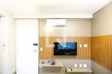 Sala e cozinha de apartamento para alugar com 1 quarto, 36m² em Vila Azevedo, São Paulo