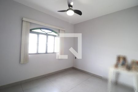 Quarto 1 de casa para alugar com 3 quartos, 160m² em Santa Mônica, Uberlândia