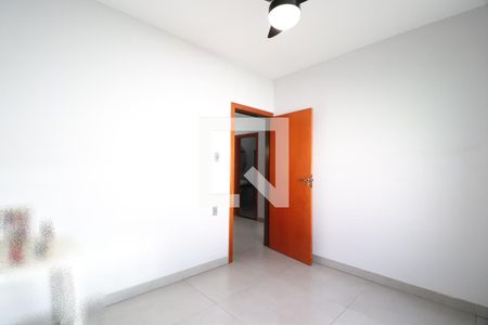 Quarto 1 de casa para alugar com 3 quartos, 160m² em Santa Mônica, Uberlândia