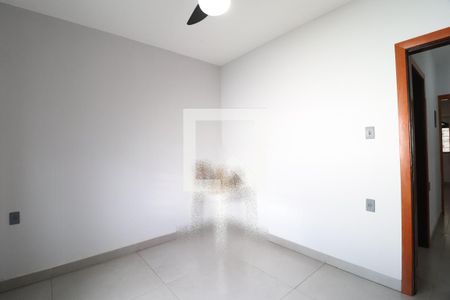 Quarto 1 de casa para alugar com 3 quartos, 160m² em Santa Mônica, Uberlândia
