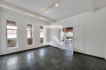 Apartamento para alugar com 4 quartos, 341m² em Funcionários, Belo Horizonte