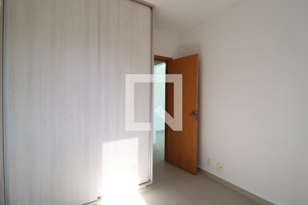 Quarto 1 de apartamento para alugar com 2 quartos, 65m² em Saraiva, Uberlândia