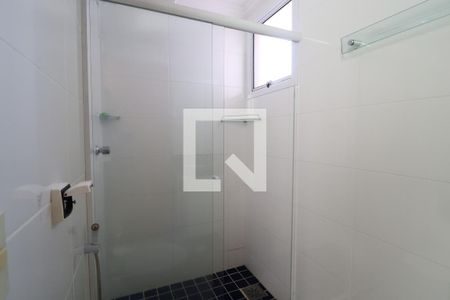 Banheiro Social de apartamento para alugar com 2 quartos, 65m² em Saraiva, Uberlândia