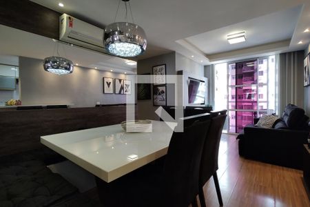 Sala de apartamento para alugar com 2 quartos, 61m² em Gardênia Azul, Rio de Janeiro
