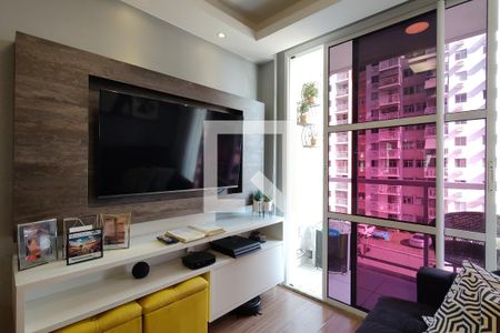 Sala de apartamento para alugar com 2 quartos, 61m² em Gardênia Azul, Rio de Janeiro