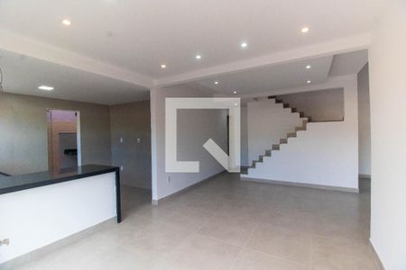 Sala de casa à venda com 4 quartos, 500m² em Maravista, Niterói