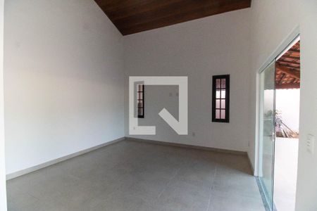 Sala de casa à venda com 4 quartos, 500m² em Maravista, Niterói
