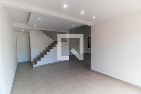 Sala de casa à venda com 4 quartos, 500m² em Maravista, Niterói