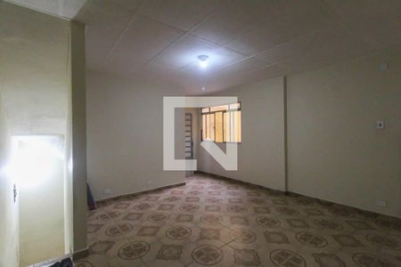 Casa à venda com 4 quartos, 350m² em Parque Santo Eduardo, São Paulo
