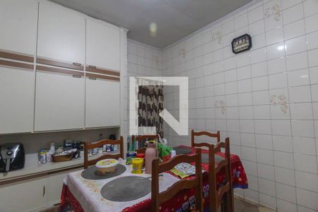 Cozinha de casa para alugar com 4 quartos, 300m² em Parque Santo Eduardo, São Paulo