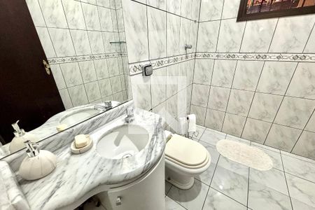 Banheiro 1 de casa para alugar com 3 quartos, 180m² em Vila Uniao (zona Leste), São Paulo