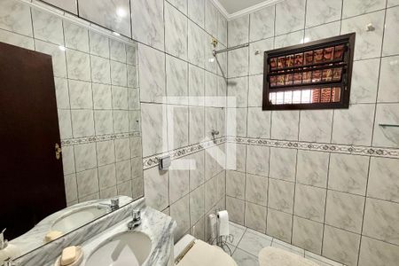 Banheiro 1 de casa para alugar com 3 quartos, 180m² em Vila Uniao (zona Leste), São Paulo